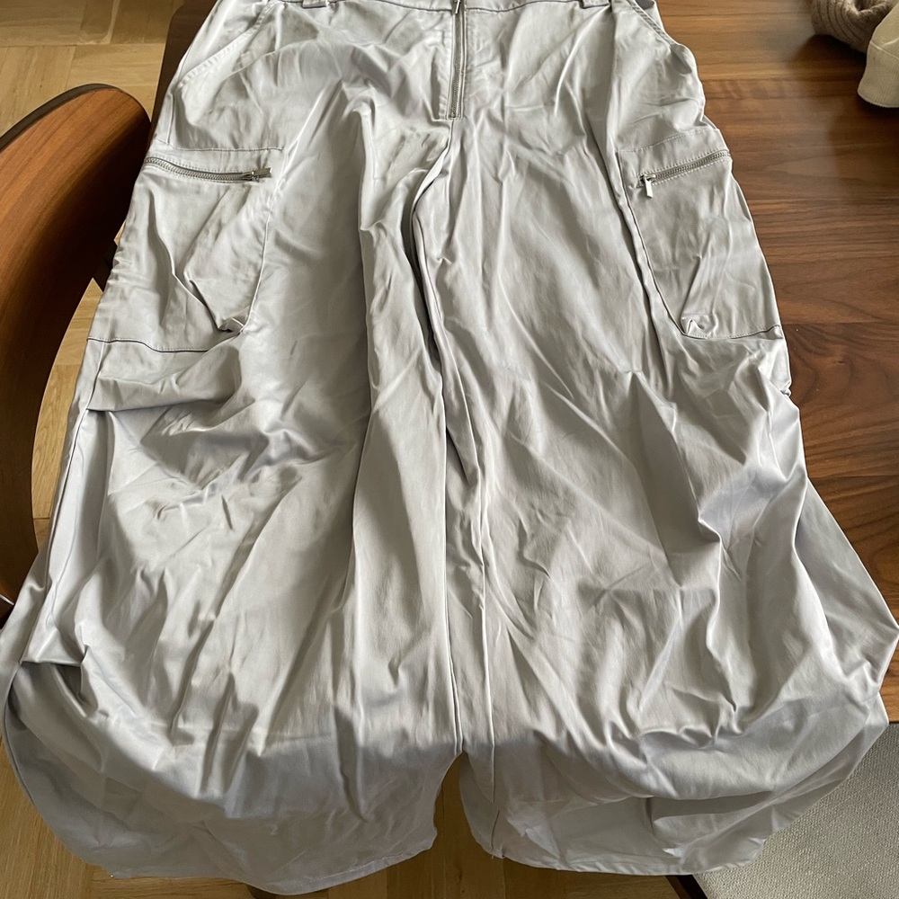 Women’s silver cargo pants